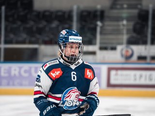 ZSC Lions Frauen mit Auswärtsdoublette und Aurard-Debut