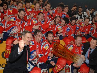 Sulanders Paraden, Pittis’ Penalty und Büssers Krankentransport