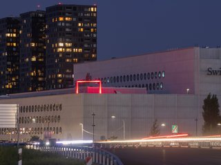 Zürich erstrahlt für die UEFA Women's EURO 2025 in Rot